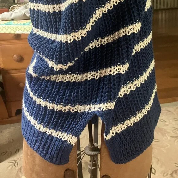 Banana Republic Navy and White Striped V-Neck Sweater - Picture 2 of 3